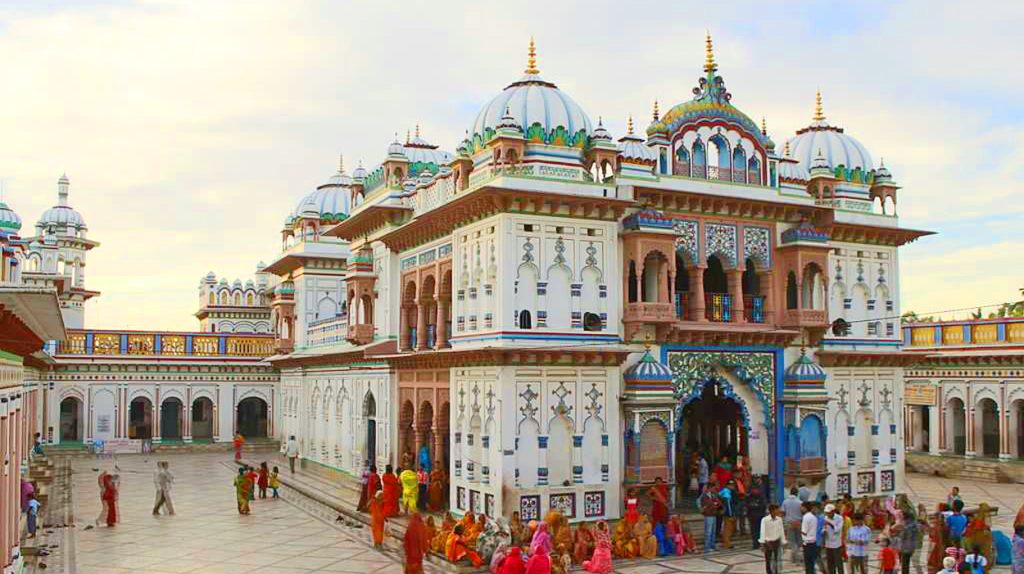Janaki_Temple_rashiphal_-1024px-Inside_view_of_the_Janki_Mandir_of_Janakpur,_Nepal._nepalvani_माता जानकी
